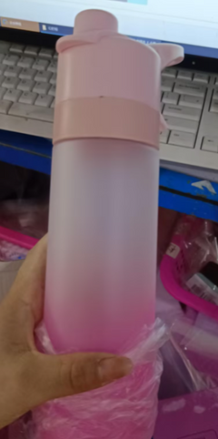 Spray Water Bottle For Girls Outdoor Sport Fitness Water Cup Large Capacity